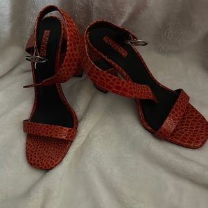 Snake skin red